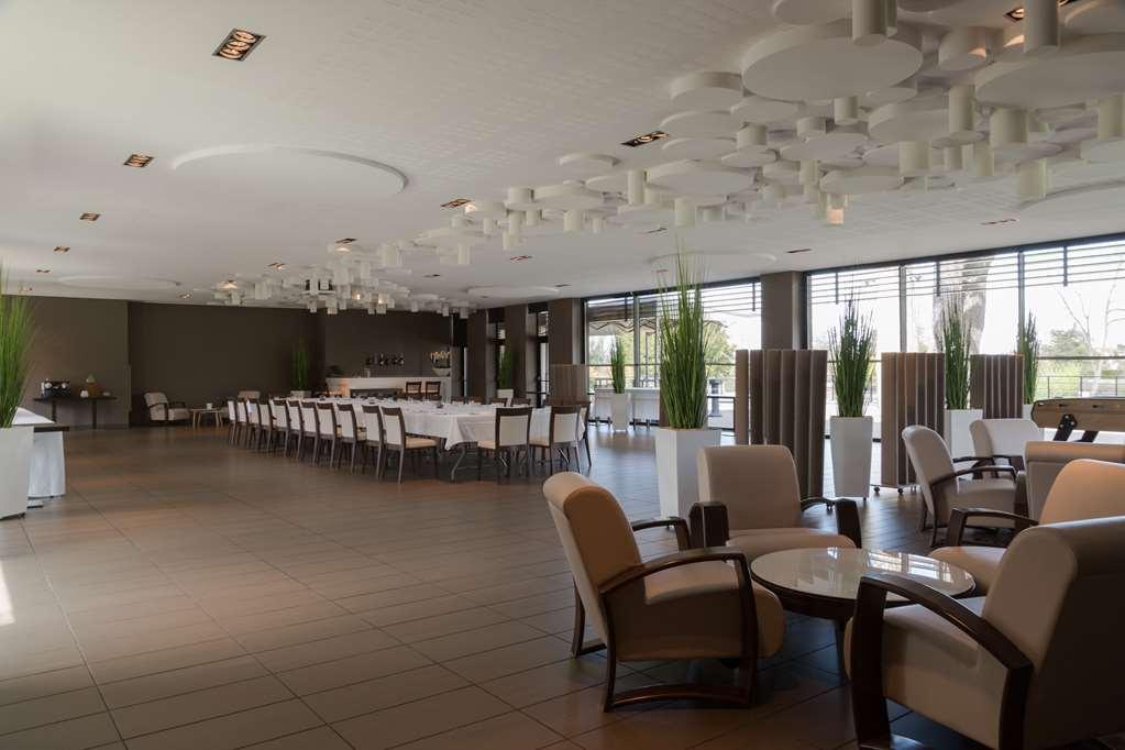 Domaine La Charpiniere, The Originals Collection Hotel Saint-Galmier Étterem fotó